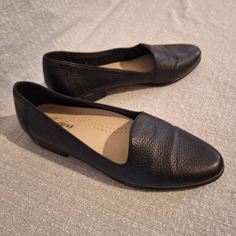Women's Trotters Loafer
